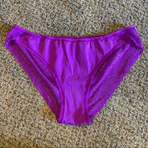 NWOT Victoria’s Secret Bright Purple Fuchsia Panties Lace Back Trim Medium